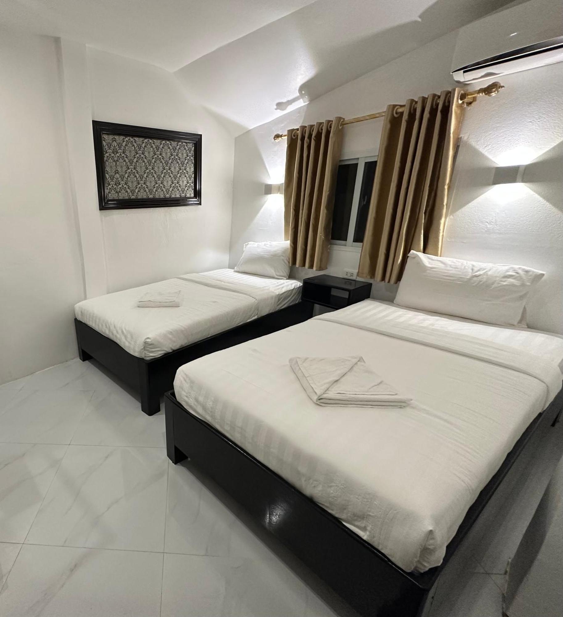 Downtown Hostel หลวงพระบาง ภายนอก รูปภาพ